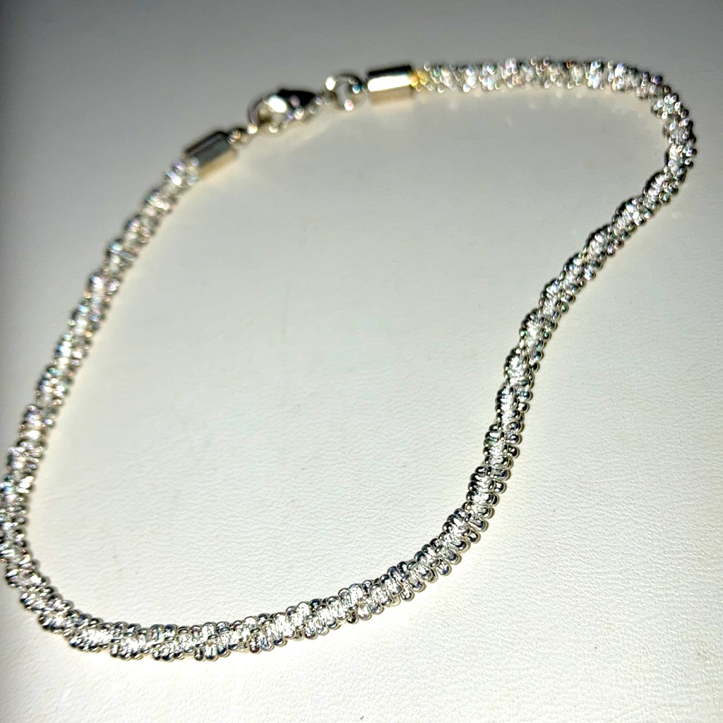 Gorgeous Silver Tone Bracelet That Looks Like Diamonds 1923 Gorgeous Silver Tone Bracelet That Looks Like Diamonds 1923